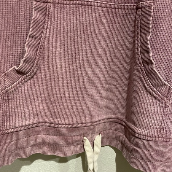 Mauve Jane and Delancey waffle knit shirt with kangaroo pouch pocket. Si… - Picture 2 of 6